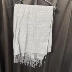 シンプル グレー 大判ストール マフラーのサムネイル