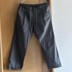 ビームス　グレー イージーパンツ 裾ダブル仕様のサムネイル
