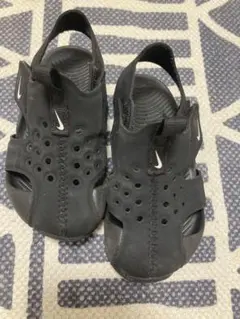 Nike ブラック ベビーサンダル
