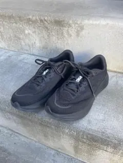 HOKA ランニングシューズ 25.5cm