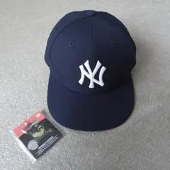 【未使用品】NEWERA NYヤンキースキャップ キッズサイズ （ピンバッチ付）
