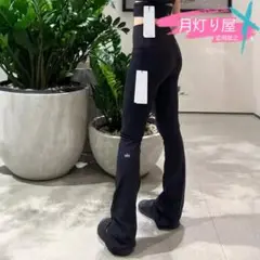 2025年最新】alo yoga レギンスの人気アイテム - メルカリ