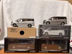 絶版 廃盤 激レア トヨタ ヴォクシー VOXY ZS GR ホワイト ミニカー