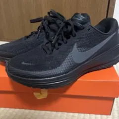 NIKE ナイキ レボリューション8 Revolution8 スニーカーのサムネイル