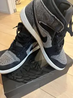 AIR JORDAN 1 MID SE V2 ハイカットスニーカー