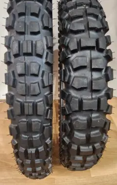 ①MAXXIS クリーピークローラ ジムニー　２本セット 6.50-16LT ①MAXXIS クリーピークローラ ジムニー 2本セット 6.50-16LT - メルカリ