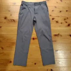 UNIQLO グレー スラックス S