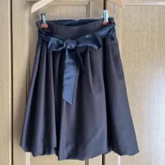 黒 フレアスカート リボン付き