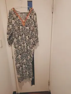 ZARA　花柄ボヘミアンロングワンピース