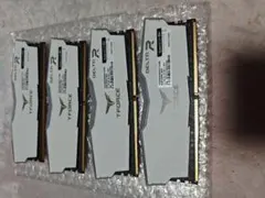 TEAM RGB WHITE DDR4 3600Mhz 8G✕4枚