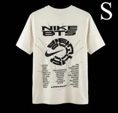 NIKE BTS コラボ Tシャツ Sサイズのサムネイル