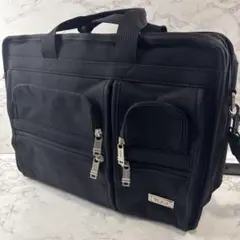 TUMI トゥミ ファブリック 多収納 ビジネスバッグ ブリーフケース 黒のサムネイル