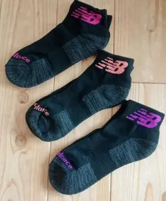 New Balance ソックス 3足セット 25-27サイズのサムネイル
