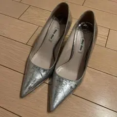 miumiu パンプス