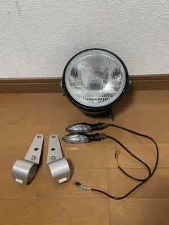 デイトナ ヘッドライト 丸目 180φ ライトステー ウインカー付 MT-25等のサムネイル