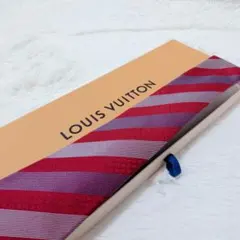 箱付き良品✨️LOUIS VUITTON ネクタイ　モノグラム　ボルドーのサムネイル