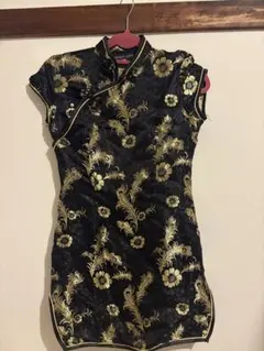 チャイナドレス 黒と金