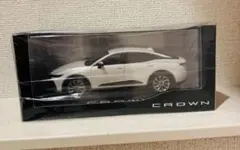 クラウンクロスオーバー　ミニカーのサムネイル