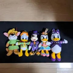 ディズニー ガジェット クラリス ぬいぐるみバッジ - メルカリ