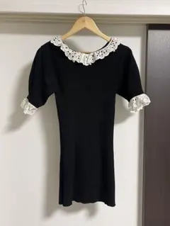 レース襟付き黒ニット　ワンピース　エピヌ　épine