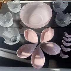 映え‼︎ クリスタルガラス盛り鉢・花型小鉢・花びら豆皿・蝶々箸置き　16点のサムネイル