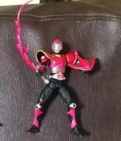 フィギュアーツ 仮面ライダーライア