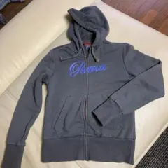 プーマパーカー