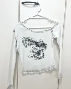 【y2k】オフショルダー グラフィックプリント Tシャツ