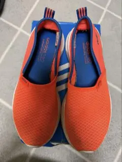 adidas オレンジ スリッポン　春夏