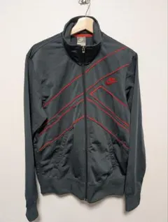 NIKE ジャージ トラックジャケット 刺繍ロゴ スポーツウェア フルジップ