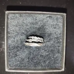 DEAL DESIGN THREE CHAIN イヤーカフ