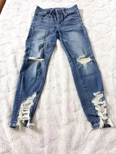 American Eagle スキニーデニム ダメージ加工のサムネイル