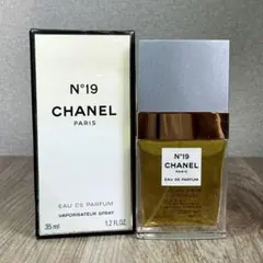 未使用品　シャネル　no.19 35ml