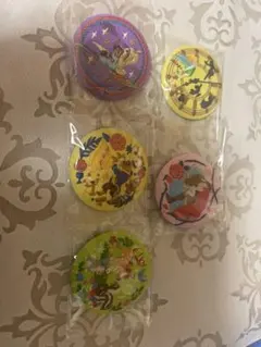 ディズニー　刺繍缶バッジ　キャラクター ピンバッジ 5個セット