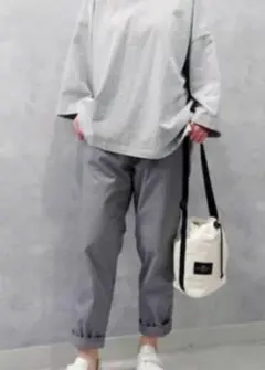 ジャーナルスタンダードラックス　バフストレッチイージーサルエルパンツ　グレー