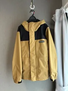 Columbia イエロー ブラック マウンテンパーカー