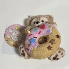 ダッフィー　ドーナツ　フィルドウィズジョイ　ぬいぐるみ　バッジ