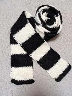 手編みニットマフラー 黒と白のストライプ　ハンドメイド