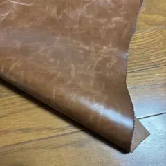 格安　牛革　本革　はぎれ大　レザークラフト　革はぎれ　革ハギレ　NO.75