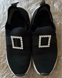 ビジュー スニーカー