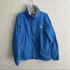 The North Face フード付き青ジャケット