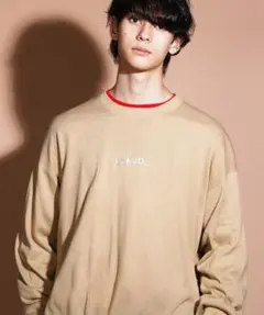 ベージュ ニット