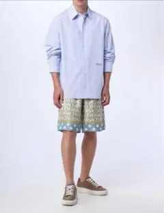 VERSACE ハーフパンツ 新品未使用のサムネイル