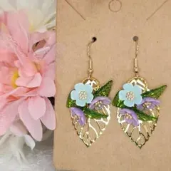 ピアス　イヤリング　花　紫陽花　パープル　葉っぱ　リーフ