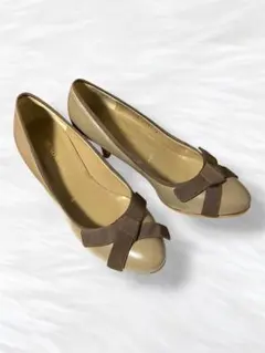 BRUNOMAGLI ブルーノマリ　ベージュ系　リボン　フェミニン　美脚　レザー