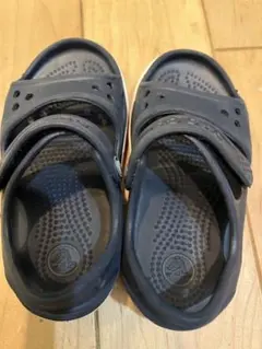 美品即配送Crocs ネイビー サンダルC8