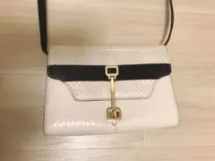 トッズパイソンショルダーバッグ　ホワイトブラック　Tod's正規