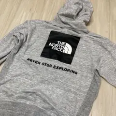 THE NORTH FACE グレー フード付きパーカー