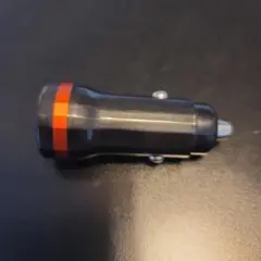 車載充電器 USB-A USB-C ポート