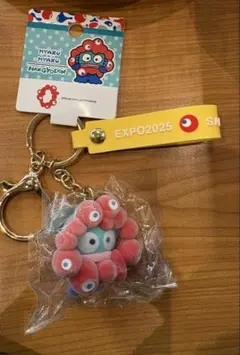 ミャクミャク 산리오 ハンギョドン 立体マスコットフロッキーストラップ